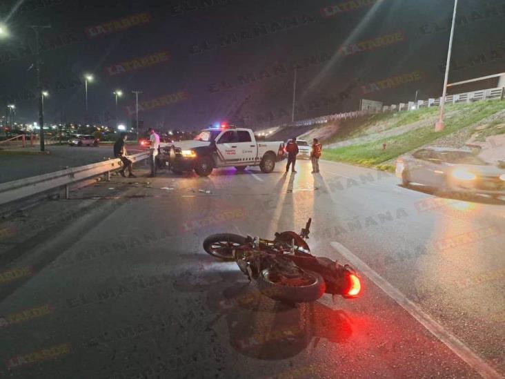 Motociclista choca con muro de protección en carretera a Río Bravo Motociclista choca con muro de protección en carretera a Río Bravo