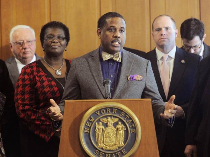 Mujer acusa de violación a senador estatal demócrata de NY Mujer acusa de violación a senador estatal demócrata de NY