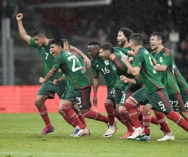 Prensa hondure&ntilde;a califica de robo triunfo de M&eacute;xico