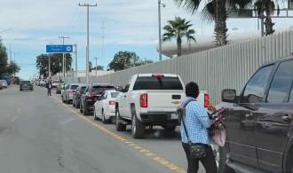 Satura Acción de Gracias el Puente Internacional Miguel Alemán Satura Acción de Gracias el Puente Internacional Miguel Alemán