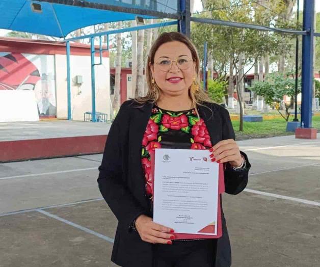 Tienen normalistas a nueva directora en la Escuela J. Guadalupe Mainero Tienen normalistas a nueva directora en la Escuela J. Guadalupe Mainero