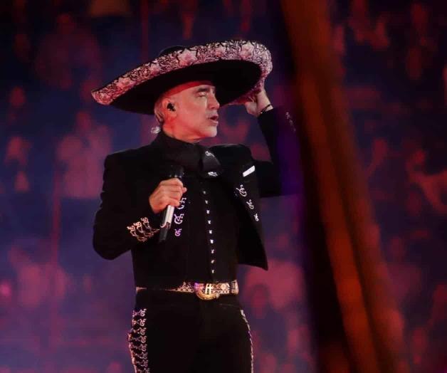 Alejandro Fernández se va de gira