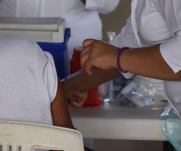 Vacunarán en centros comerciales