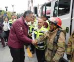 Entrega gobernador camión de bomberos para atender emergencias