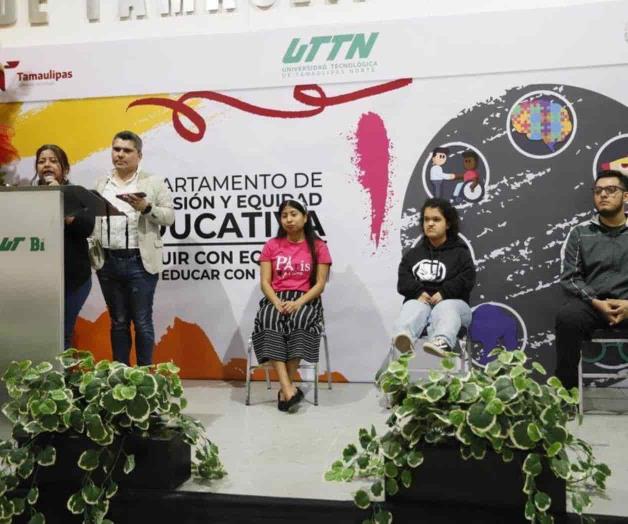 Abre universidad espacios de inclusión y reflexión Abre universidad espacios de inclusión y reflexión