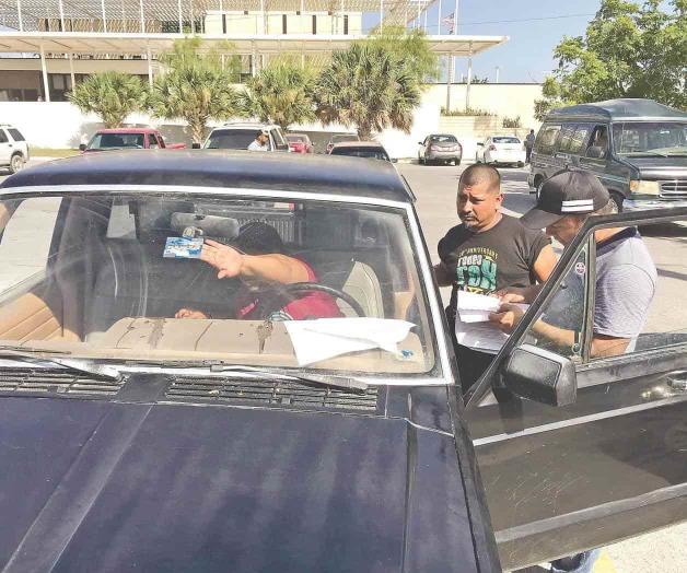 Congelan regularización; sistema pone en ‘rojo’ las citas