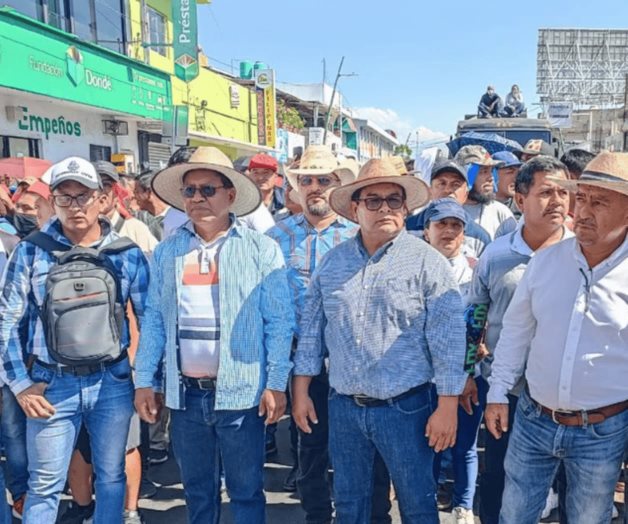 Miles de maestros marchan en Chiapas contra reforma educativa