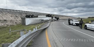 Reynosa | Accidente en el libramiento Sur ll dejó un tracto camión volcado