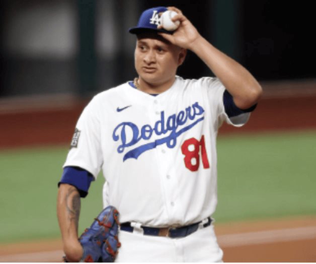 Con Pitcher de Dodgers, niño da campanazo tras superar leucemia Con Pitcher de Dodgers, niño da campanazo tras superar leucemia