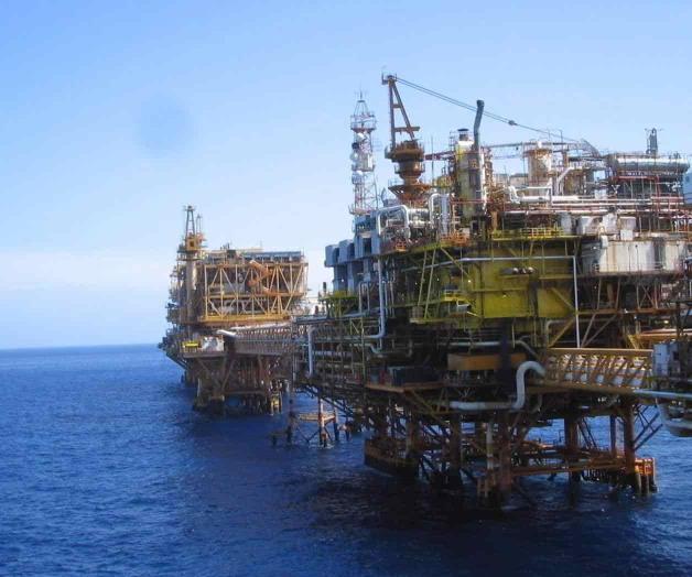 Cae la producción de Pemex; duplica deuda Cae la producción de Pemex; duplica deuda