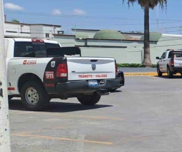 Denuncia despojo de camioneta