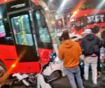 Choque entre Metrobús y auto deja un muerto