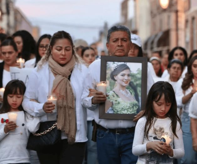 Marchan vecinos por sus muertos en Salvatierra, Guanajuato