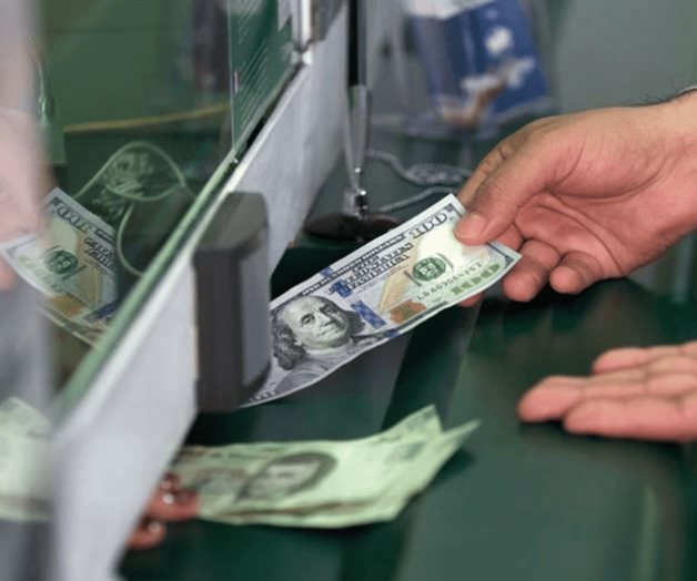 Superpeso vuelve a romper el piso de 17 unidades por dólar