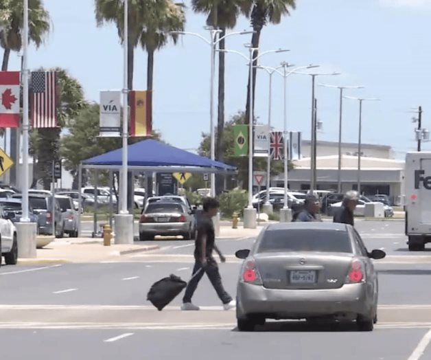 Piden a los viajeros se alisten para largas filas