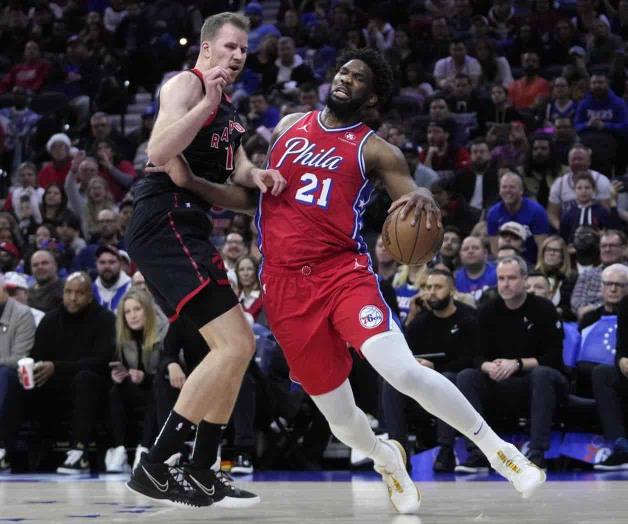Sixers vencen a Raptors