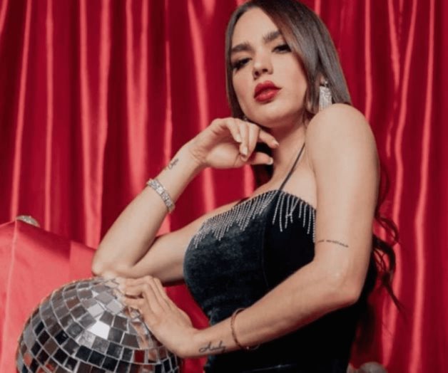 Jacky Ainley, la chica del clima viral por equivocación en transmisión