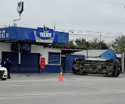 Reynosa | Una unidad motriz del SAT terminó volcada tras un accidente vehicular, la cual era conducida por elementos de la Guardia Nacional