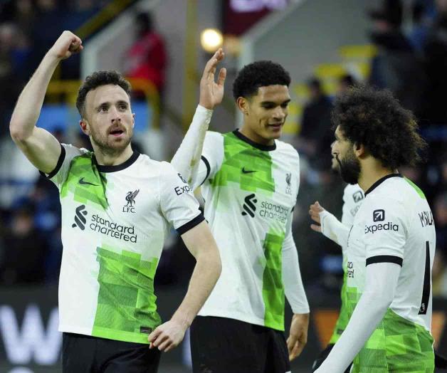 Liverpool vuelve a cima de la Premier Liverpool vuelve a cima de la Premier
