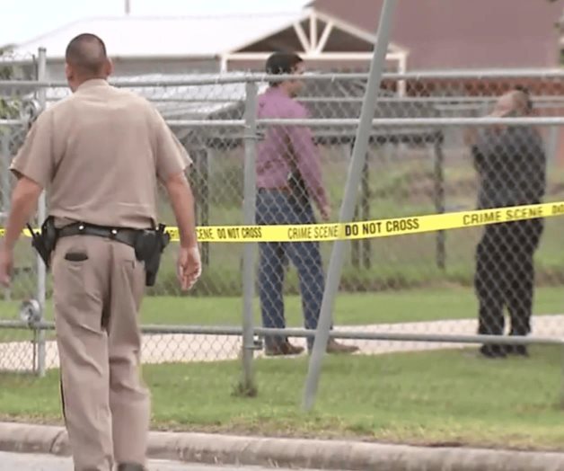 Liberan a adolescente que mató a padrastro Liberan a adolescente que mató a padrastro