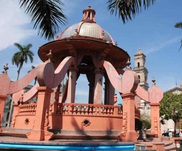 Repararán kiosko de Plaza de Armas de Tampico tras desprendimiento