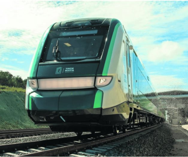 Ya pasó el Tren Maya hacia Palenque, celebra AMLO