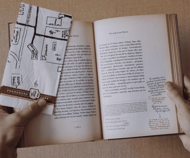 El cineasta J. J. Abrams y el escritor Doug Dorst crean un libro muy tangible en tiempos intangibles