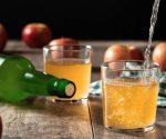 5 saludables beneficios de tomar sidra en Año Nuevo