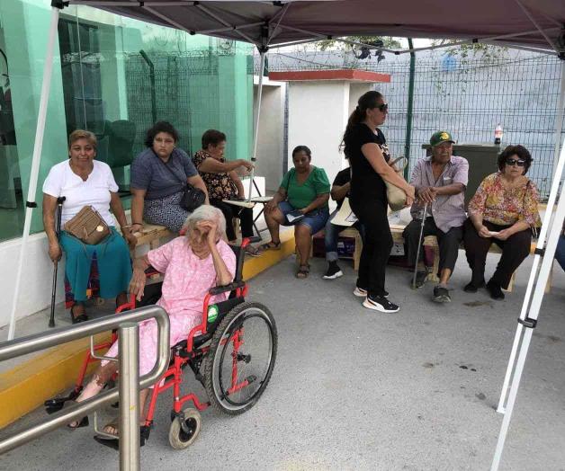 Inician los pagos de 65 y Más Inician los pagos de 65 y Más