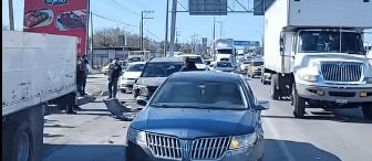 Reynosa | Aparatoso accidente vehicular entre tres unidades motrices ocasiona caos vial en el libramiento Monterrey -Reynosa.