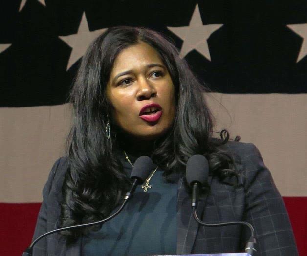 Votan para destituir a presidenta del partido