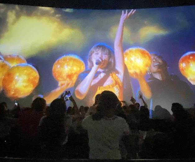 Bate récord en cine con su ‘Eras Tour’