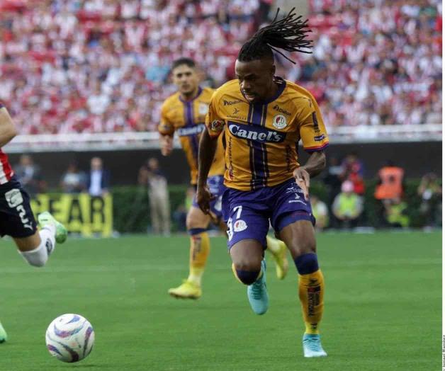 Jhon Murillo se aproxima al Atlas