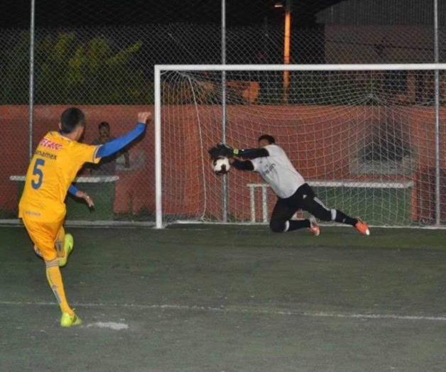 La lucha es de tres en la Ladrillera