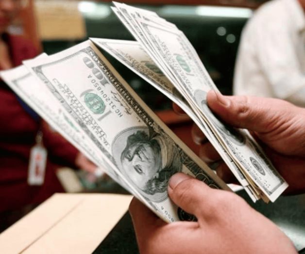 Precio del dólar abre la semana en 16.89 pesos al mayoreo Precio del dólar abre la semana en 16.89 pesos al mayoreo