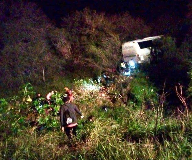 Vuelca autobús en carretera Victoria-Matamoros; 1 muerto y 22 heridos