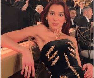 Dua Lipa vive incómodo momento en Globos de Oro por vestido