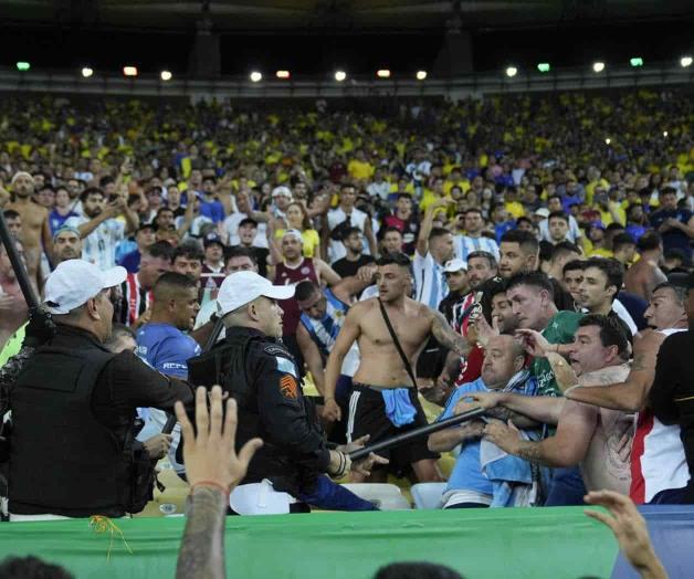 Brasil y Argentina reciben multas por gresca de aficionados en el Maracaná