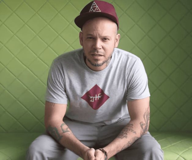 ¿Quién fue Julián, primo de Residente al que dedicó Ron en el piso?