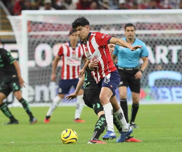 Chivas vs. Santos: Guti rescata empate en debut de Gago Chivas vs. Santos: Guti rescata empate en debut de Gago