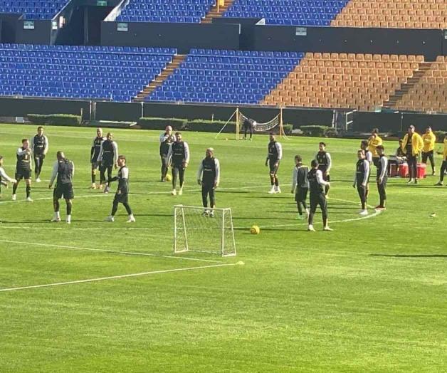 Ensayan Tigres con plantel completo Ensayan Tigres con plantel completo