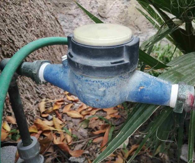 Exhortan proteger medidores de agua