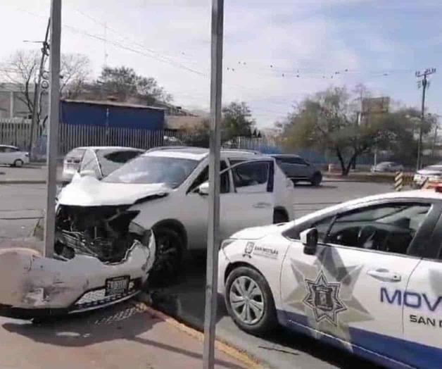 Se atraviesa en las vías y tren lo choca en San Nicolás