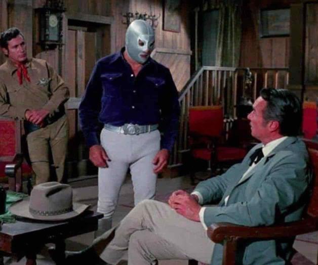 Sacan el lado erótico de El Santo