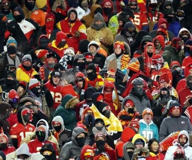 Hospitalizan a 15 fans por frío tras el Chiefs vs. Dolphins
