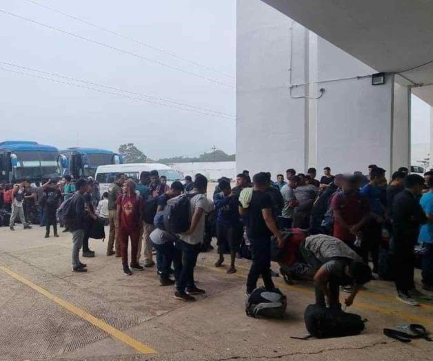 Aseguran a 371 migrantes en Veracruz