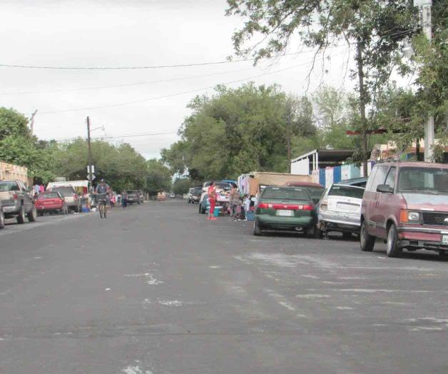 Desalientan lluvias a tianguistas