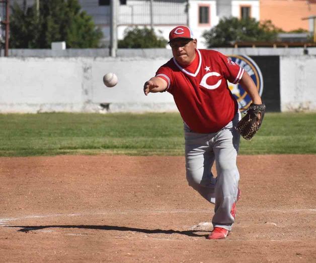 Hilvanan los Compadres su tercera derrota