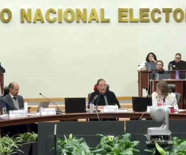 Corrige INE: candidatos sí pueden debatir en medios