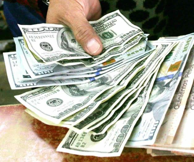 Precio del dólar este miércoles: moneda abre en 17.20 pesos al mayoreo Precio del dólar este miércoles: moneda abre en 17.20 pesos al mayoreo